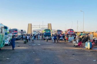 مدير معبر أرقين: تمّ تجميد رسوم الضريبة الأخيرة