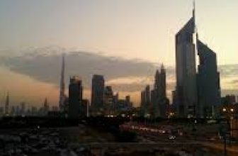 أمريكا تدعو مواطنيها إلى مغادرة الإمارات