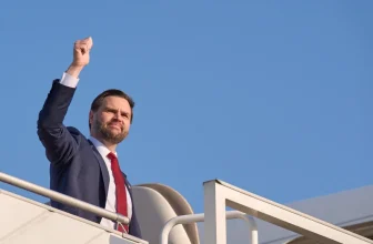 أمريكا تبدأ حصار موانئ إيران وطهران تهدد