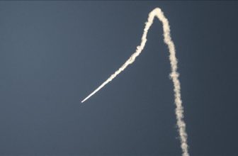 صواريخ ومسيرات تستهدف 3 دول خليجية