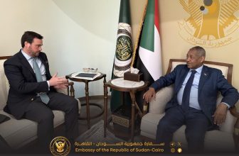سفير السودان بمصر يجري مباحثات مع مبعوث مملكة إسبانيا