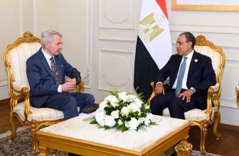 وزير الخارجية المصري يبحث مع هافيستو الأزمة السودانية