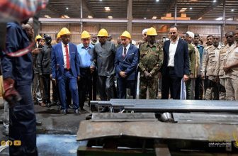 مصنع شهير في الخرطوم يدشن العمل ورئيس الوزراء يؤكّد: السودان استعاد عافيته الصناعية