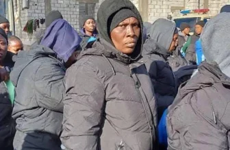 إنقاذ مئات المهاجرين على متن 10 قوارب