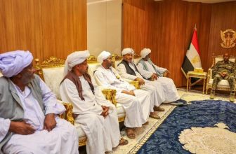 البرهان يؤكّد على أهمية الإدارة الأهلية ويقول: تعمل على تماسك النسيج الاجتماعي
