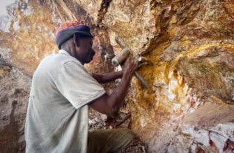 حزمة تدابير جديدة في السودان بشأن قطاع التعدين التقليدي