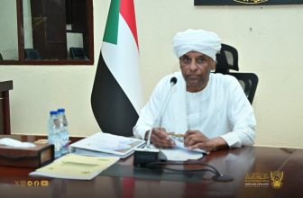 رئيس الوزراء يعلق على حادثة مقتل معدنيين سودانيين على الحدود