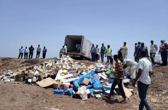 ولاية سودانية تبيد 40 طناً من السلع منتهية الصلاحية