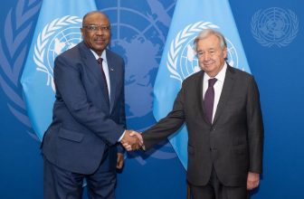 مسؤول أممي يدعو إلى وقف الحرب وإنهاء معاناة شعب السودان