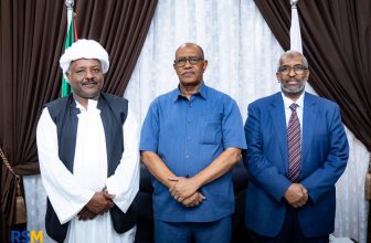 أعضاء من لجنة تهيئة الحوار السوداني يصلون بورتسودان
