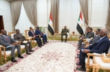 البرهان يلتقي وفد منظمة المؤتمر الدولي لإقليم البحيرات العظمى