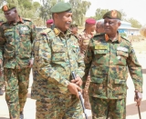 البرهان يتفقد القوات الخاصة ..