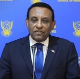 رئيس الوزراء يوجه بتطوير قطاع الاتصالات