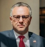 مستشار ترامب يعلق على مجازر الفاشر