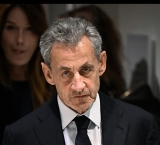 أول يوم في السجن للرئيس الفرنسي..