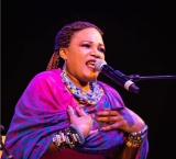 الموت يغيب الفنانة آسيا مدني..