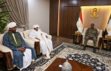 البرهان يلتقي عددًا من مشايخ الطرق الصوفية
