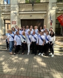 إليك.. تقليد روسى يتبعه أهالى الطلاب مع بداية العام الدراسي