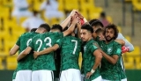 نجم المنتخب السعودي في العناية الفائقة بعد سقوط من الشرفة