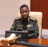 الكباشي يؤكد من القضارف الاستعداد جيشاً وشعباً لحسم التمرد