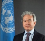 ممثل الأمم المتحدة يقدم وثائق تفويضه لوزير الخارجية