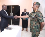 والي جديد لغرب دارفور يؤدي القسم أمام البرهان